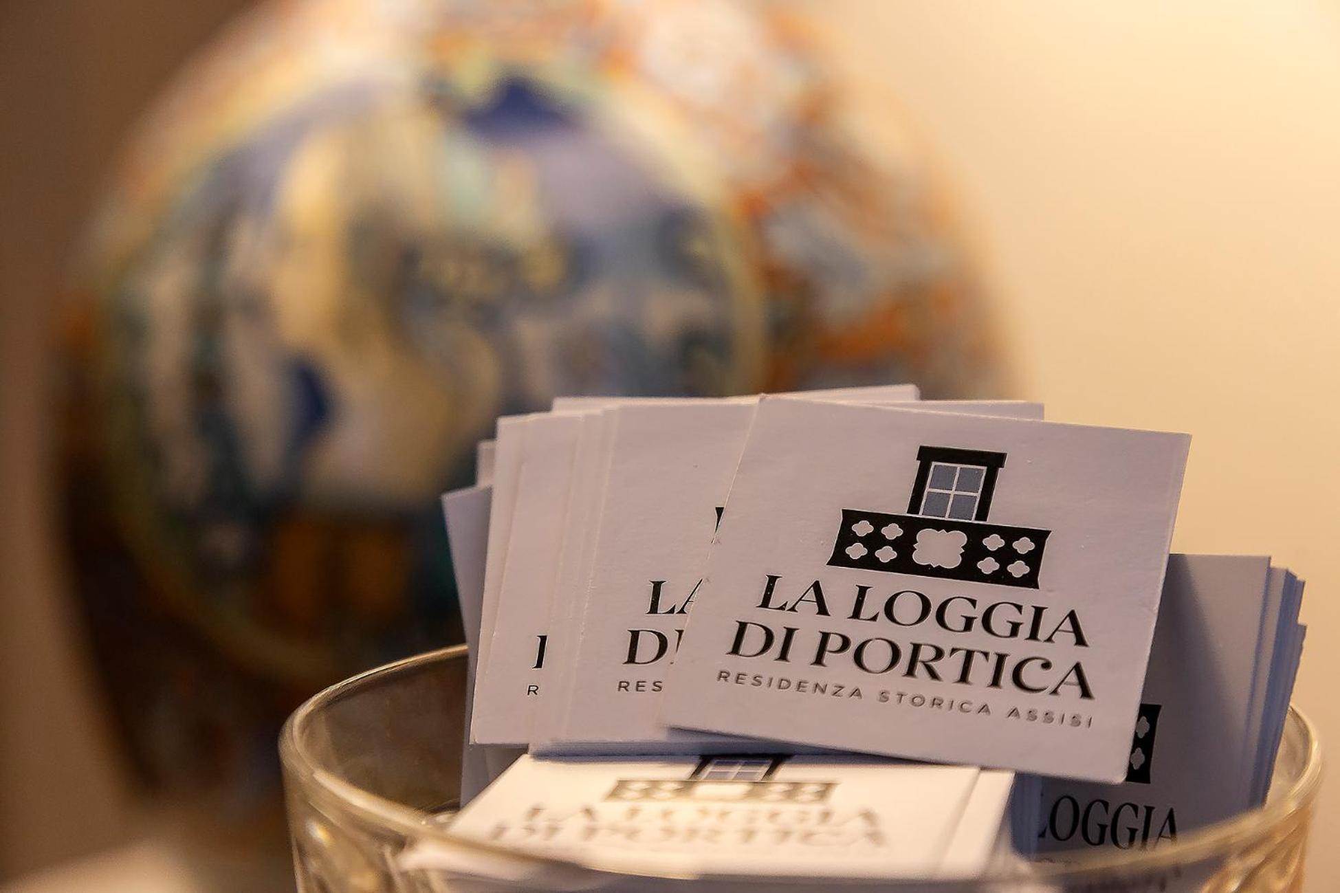 La Loggia Di Portica Residenza Storica Nel Centro Di Assisiアパートメント エクステリア 写真