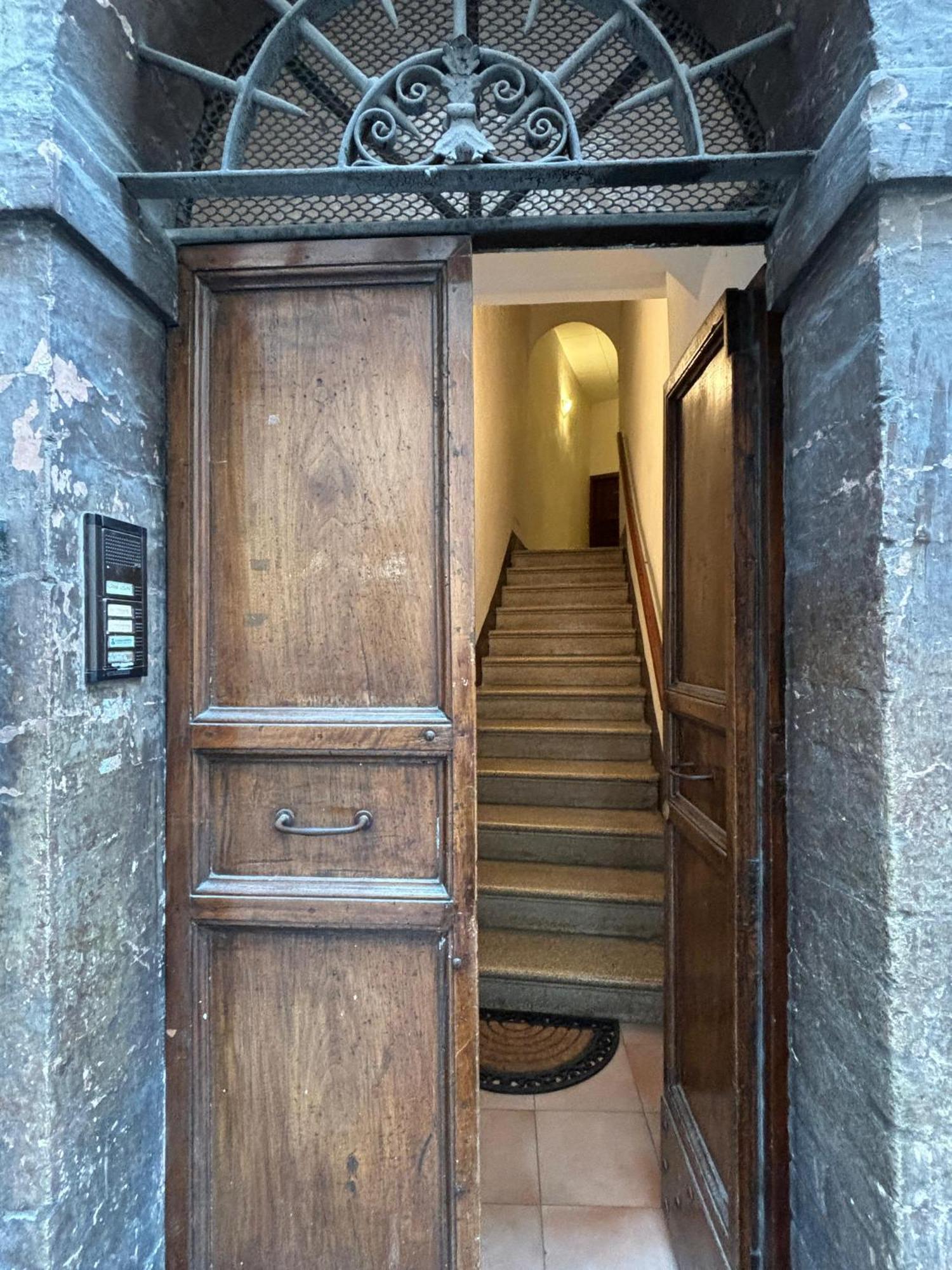 La Loggia Di Portica Residenza Storica Nel Centro Di Assisiアパートメント エクステリア 写真